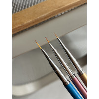 Кисть "Тонкая" цветная пластик 