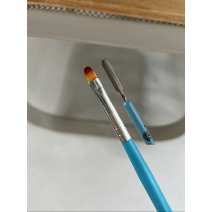 Кисть для полигеля со шпателем 