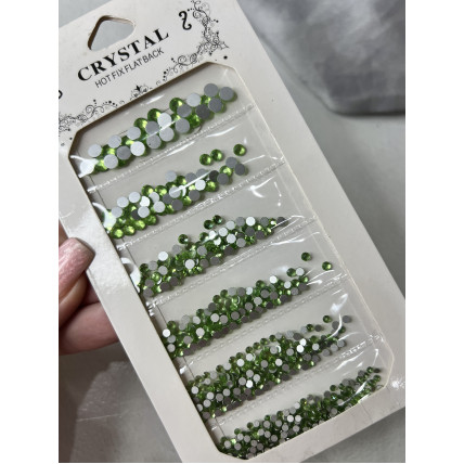 Стразы ЗЕЛЕНЫЕ