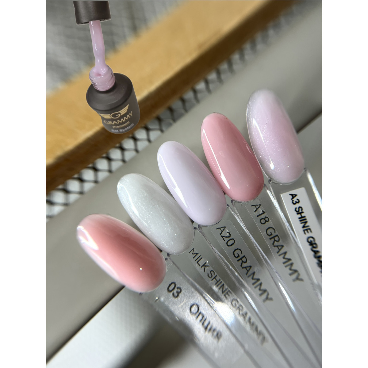 Купить   База каучуковая GRAMMY 15ml - По Лучший Ценам в РБ. |на dixnail.by ✅