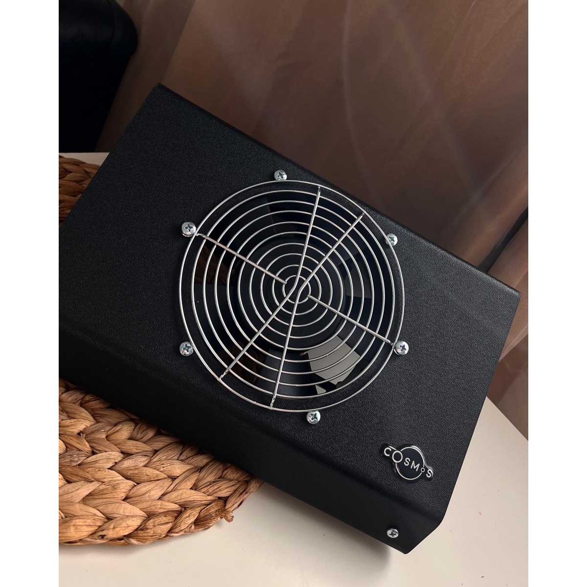 Купить маникюрную вытяжку Cosmos - это Черный настольный пылесос для маникюра.По Лучший Ценам в РБ. |на dixnail.by ✅